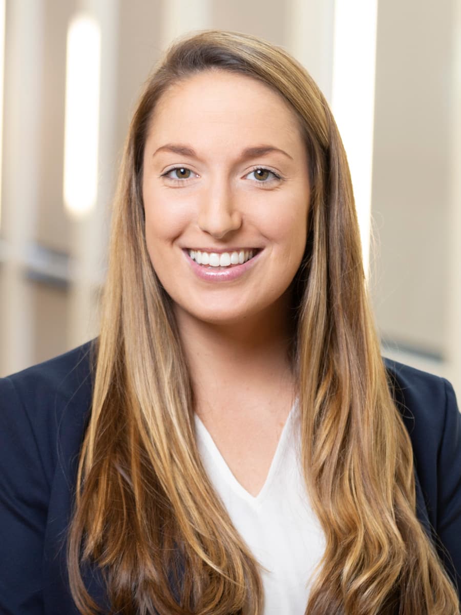 Elizabeth Chambers - MBA Admissions Consultant